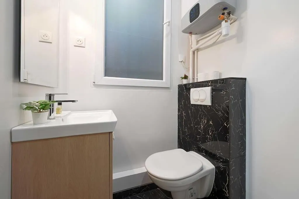 Modern, Bright And Fully Renovated Apartment Paris France